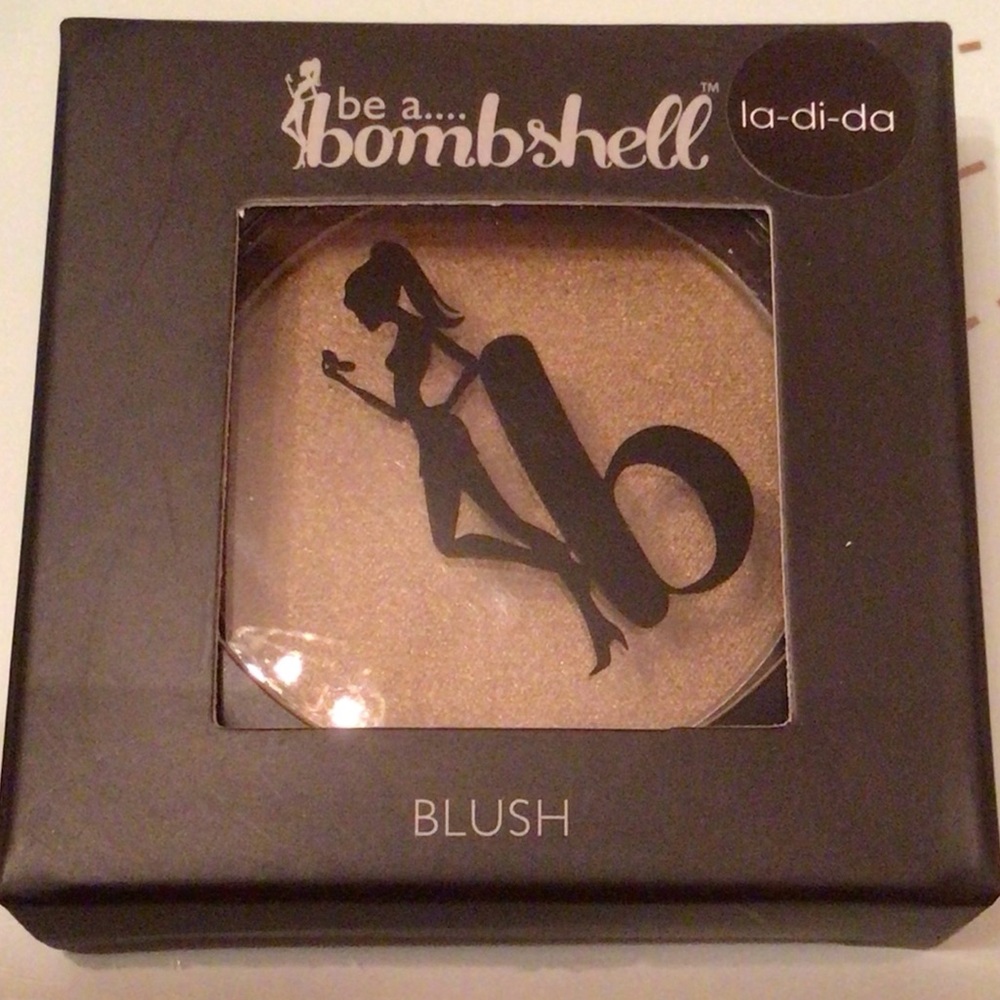 Be a…Bombshell Blush in LA-DI-DA